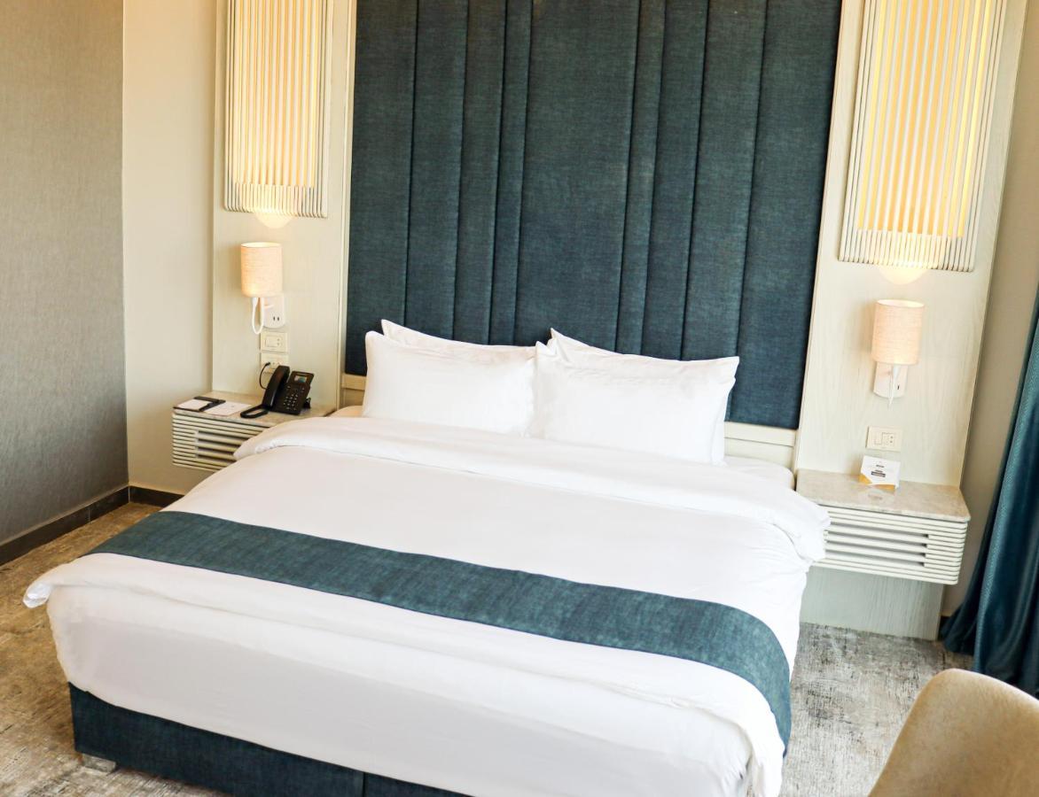 Rival Hotel Amman Luaran gambar