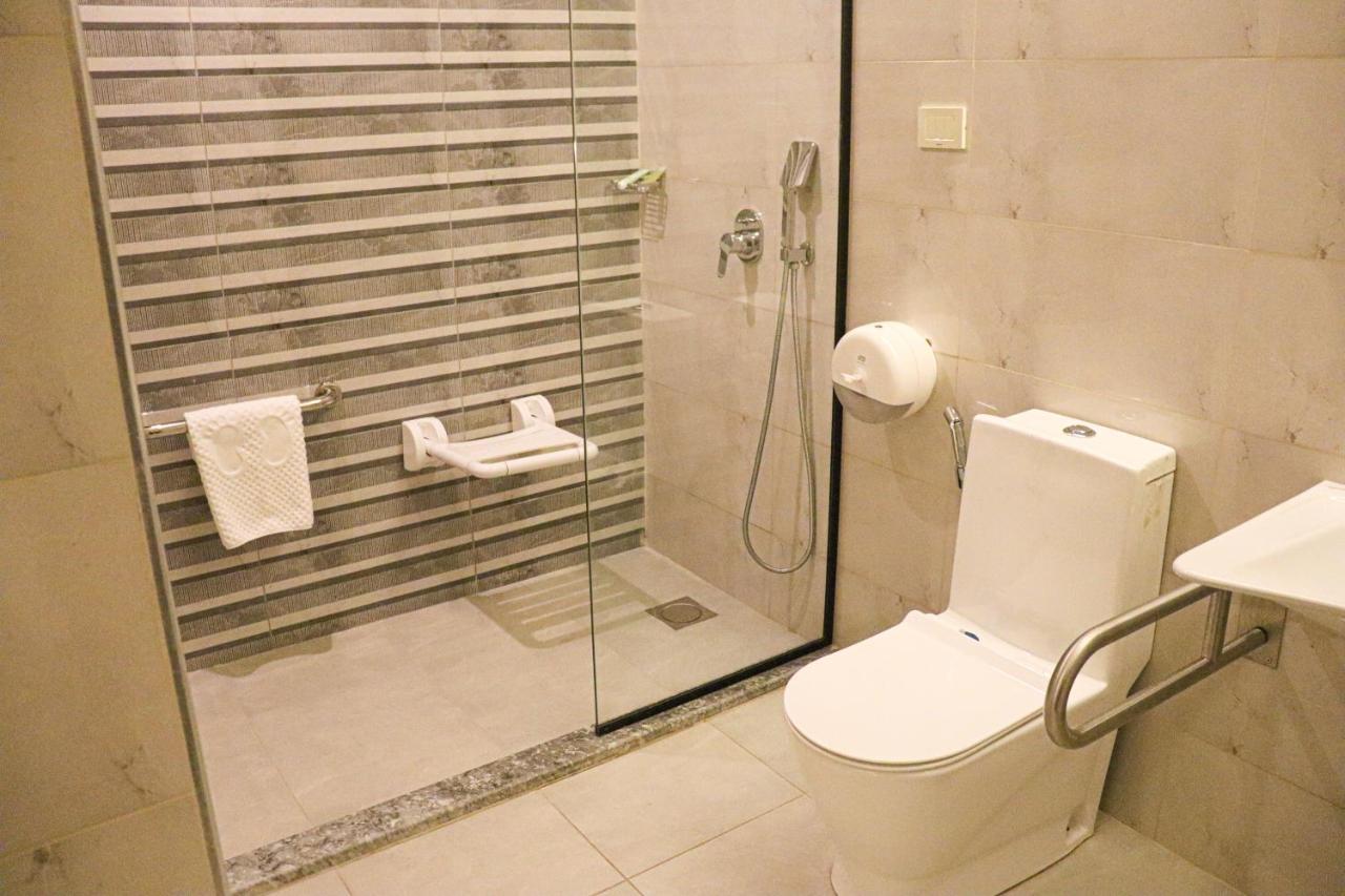 Rival Hotel Amman Luaran gambar